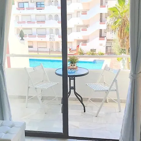 Big Sur - Acogedor Apartamento Con Piscina & Jardin Daire Torremolinos
